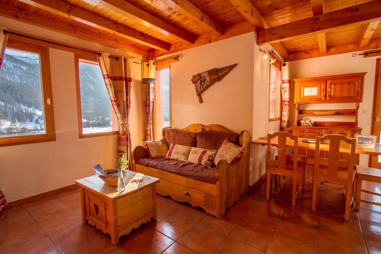 Chalet Le Melezin Hameau Des Chazals Nevache Hautes Alpes ภายนอก รูปภาพ